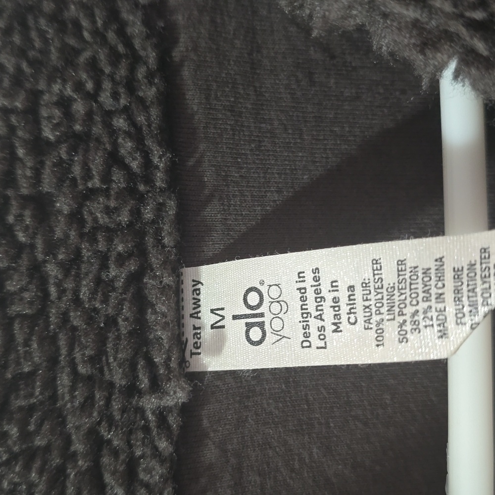 ALO Yoga Foxy Sherpa Teddy Jacket in Dark Brown - Picture 9 of 11